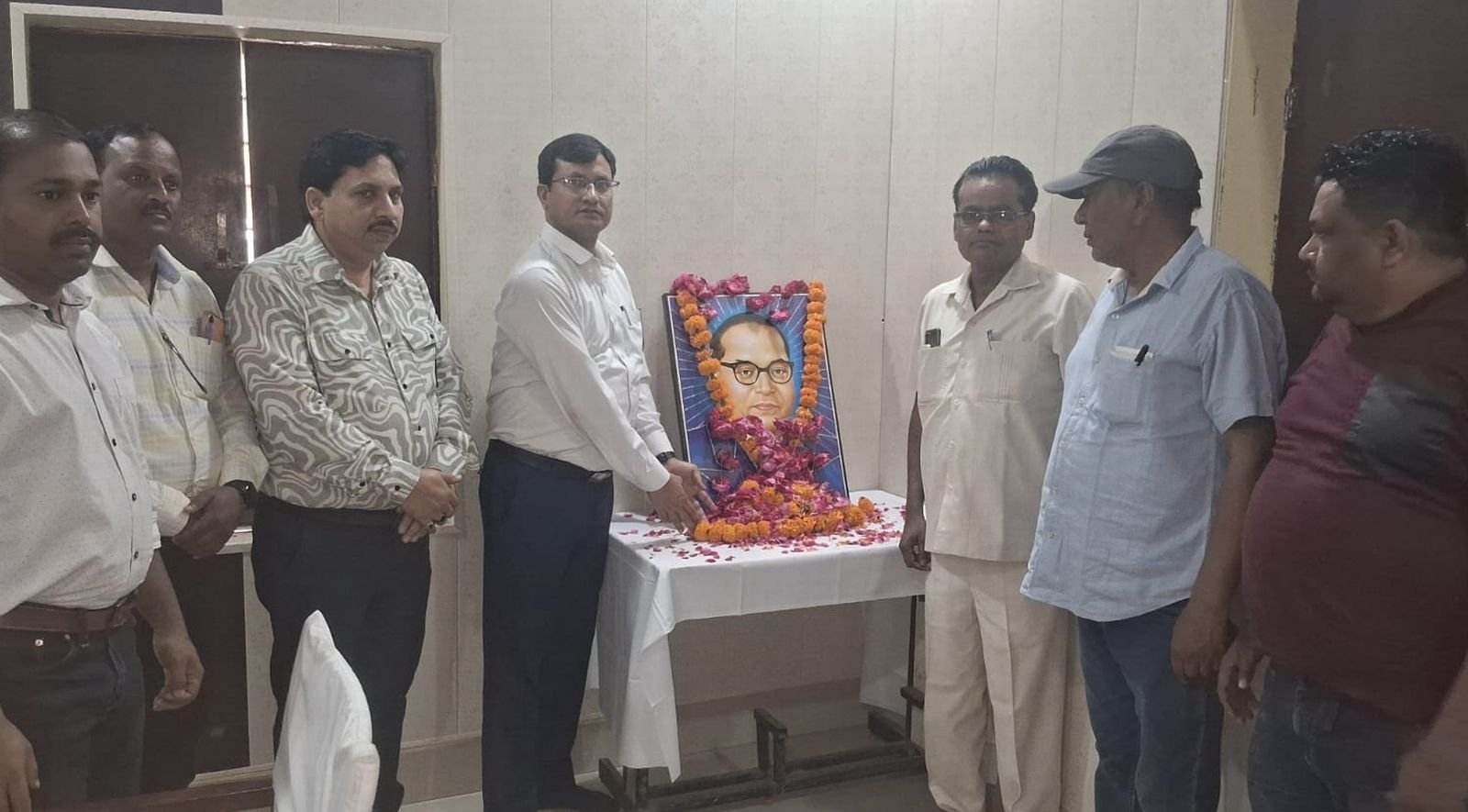 म्याऊं ब्लॉक में मनाई बाबा साहब की जयंती, प्रतिमा पर किया माल्यार्पण