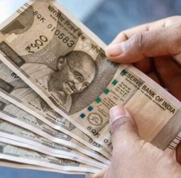 उधार लिए ढाई लाख नहीं लौटा रहा युवक...चेक भी हो गए बाउंस