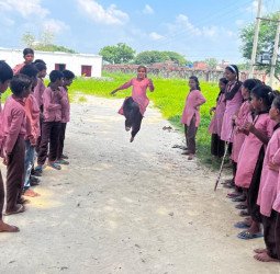 फर्राटा दौड़ में लकी और काजल ने बाजी मारी, सबसे ऊंचा कूदे सूरज और नीतू