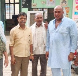 अस्थि विसर्जन को आगरा से आए थे गंगा घाट...फिर कुछ ऐसा हुआ जो छिन गया मुंह का निवाला