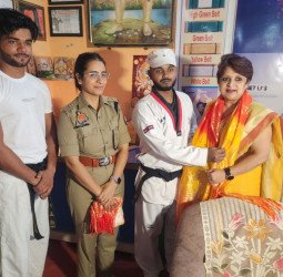 बच्चों ने किए हैरतअंगेज प्रदर्शन, बड़ों ने सराहा