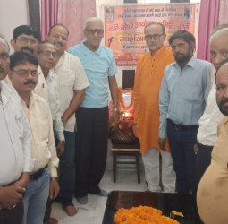 मुहब्बत में सुनते हैं मिलावट बहुत है...