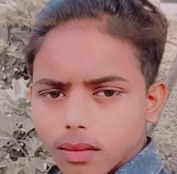 बाइक सवार के लिए मौत बन गया ई-रिक्शा...टक्कर हुई और चली गई जान