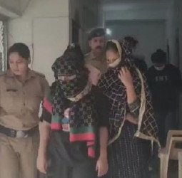 नाम स्पा सेंटर का­­­......चल रहा था 'सेक्स रैकेट' , तीन युवक व तीन युवतियां गिरफ्तार