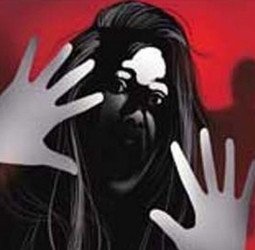 कांवड़ लेकर आईं युवतियों से छेड़छाड़, साथी कांवड़ियों को पीटा