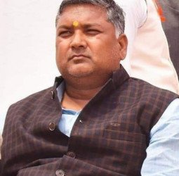 बरेली में शिक्षक हैं भाजपा प्रत्याशी दुर्विजय, पहली बार लड़ेंगें चुनाव