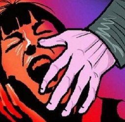 चाचा ने सगी भतीजी से कर डाला दुष्कर्म,  विरोध करने पर पीटा