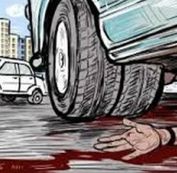 सड़क किनारे चारपाई डालकर सो रहा था चौकीदार...मौत कर रही थी इंतजार