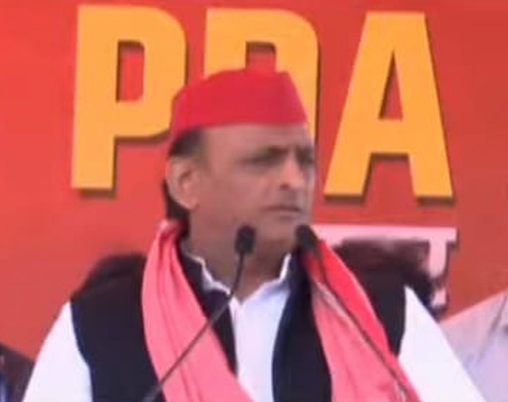 संविधान ही नहीं जान के पीछे भी पड़े हैं भाजपा वालेः अखिलेश