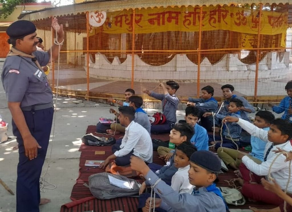 व्यक्तित्व को मूल्यवान बनाने के लिए सद्गुणों को करें विकसित, चरित्र को निखारें