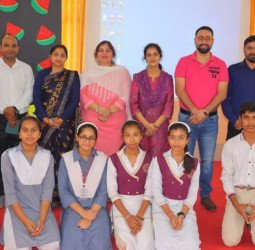 मदर एथीना स्कूल में स्काउट गाइड व स्वास्थ्य परीक्षण शिविर का आयोजन