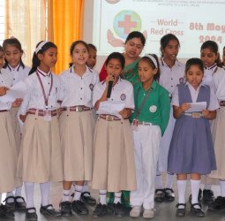 मदर एथीना स्कूल में हुआ ‘विश्व रेडक्रॉस दिवस’ का आयोजन