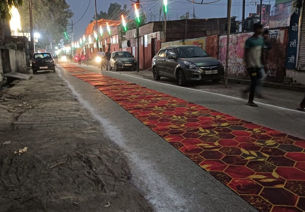 ये 'चूना' अच्छा है...पर केवल सड़कों पर डालने के लिए...जनता को 'लगाने' के लिए नहीं