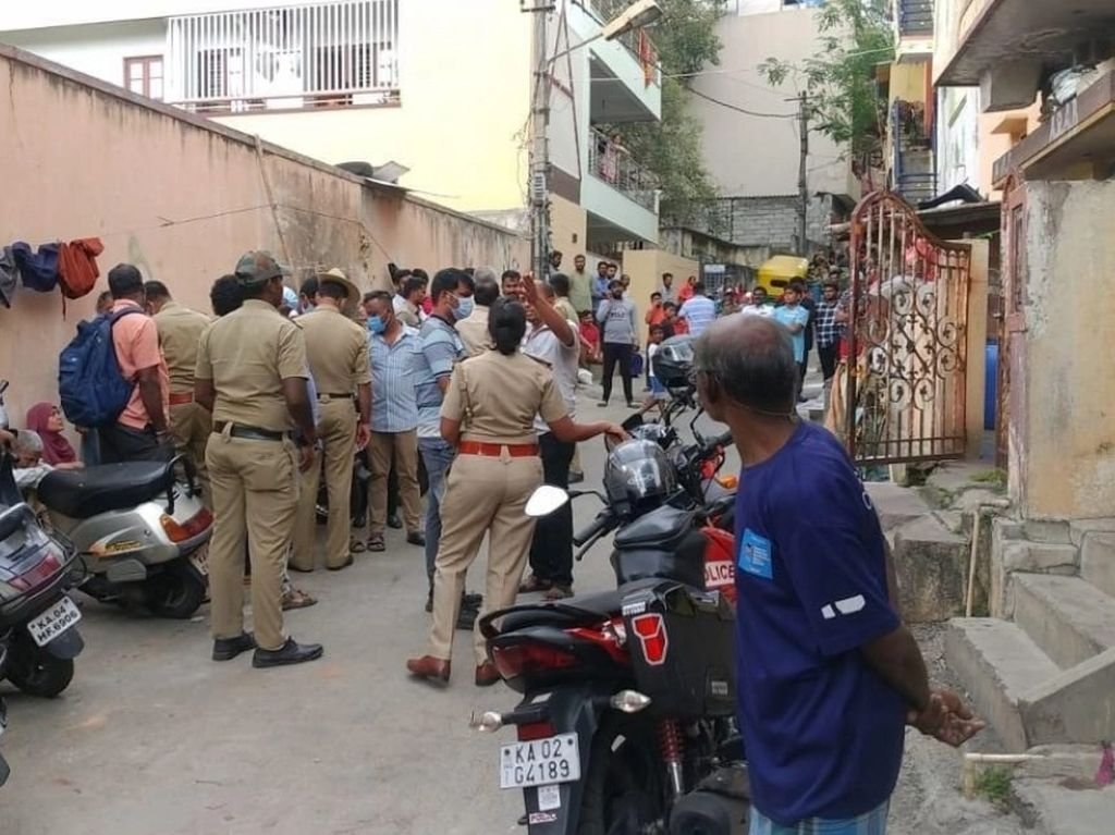 घर से आ रही थी बदबू...फ्रिज में देखा तो रखे थे महिला की लाश के 32 टुकड़े