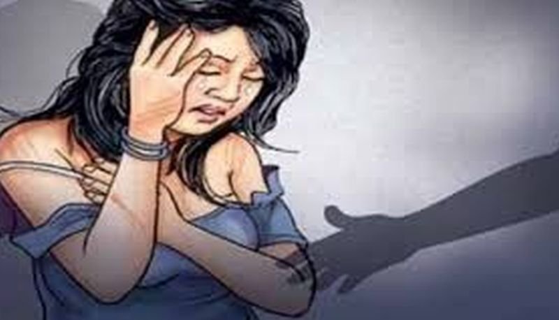 'आपके बेटे में मुझे मेरा बेटा दिखता है'...झांसा देकर महिला से बनाए संबंध, फिर देने लगा धमकी