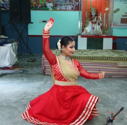 नवांकुर संगीत समारोह में कलाकारों ने किया अपनी कला का प्रदर्शन