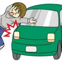 घर के सामने खेल रही थी तीन साल की मासूम, कार की टक्कर से हुई मौत