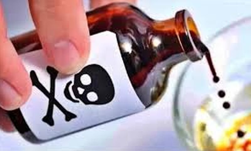 जहर से आठ साल के बच्चे की कैसे हुई मौत...ताऊ ने मारा या मां ने खुद ही उजाड़ दी अपनी गोद
