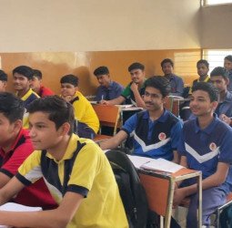 एचपी इंटरनेशनल स्कूल में कक्षा-नौ में पढ़ाई जाएगी एआई