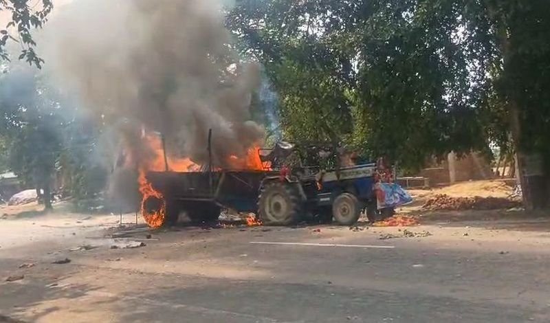 वीडियोः बदायूं में ट्रैक्टर के पहिये के नीचे आ गया 13 साल का कांवड़िया, कुचलकर मौत