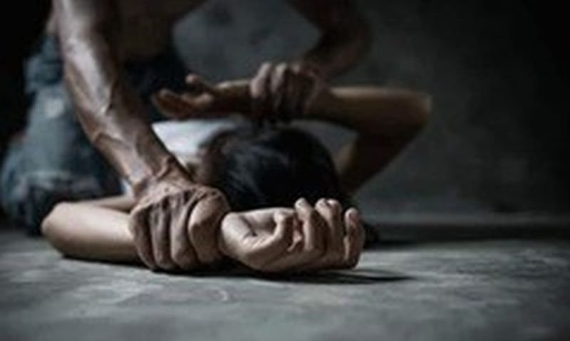झांसा देकर भांजी को ले गया मामा...कर डाला दुष्कर्म, जानिये कहां का है मामला