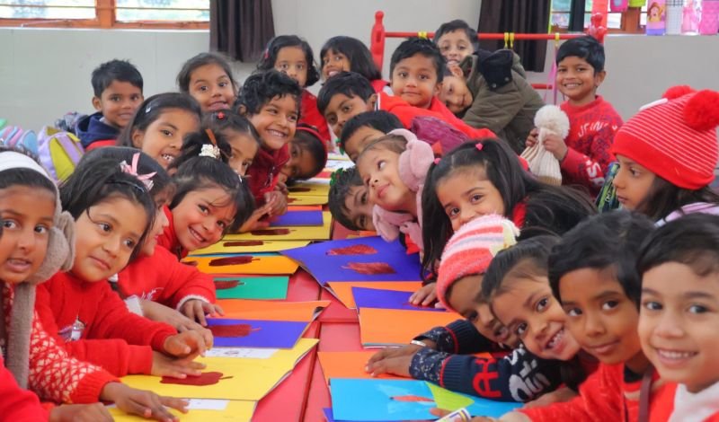 मदर एथीना स्कूल में ‘रेड डे’ के अवसर पर विविध कार्यक्रमों का आयोजन