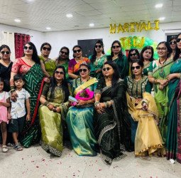 मीनू वर्मा बनी तीज क्वीन, महिलाओं ने मनाया तीज महोत्सव