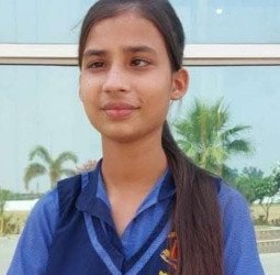 नीट में रिया की सफलता से एचपी इंटरनेशनल स्कूल में खुशी की लहर