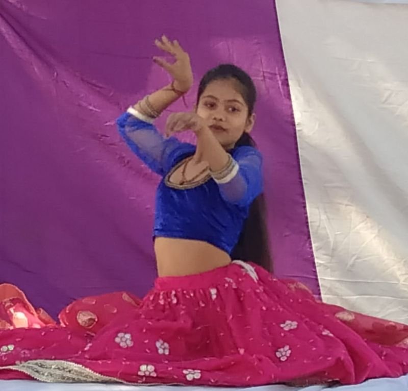 सांस्कृतिक कार्यक्रम प्रस्तुत कर बच्चों ने लूटी वाहवाही, जमकर बजीं तालियां