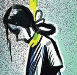 पति ने डराया, बोला- ' फांसी लगा लूंगा '... सदमे में आई पत्नी लटक गई फंदे पर