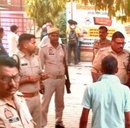 गंगा नहाने आए थे हाथरस के युवक, तीन डूबे...एक को निकाला, दो की मौत