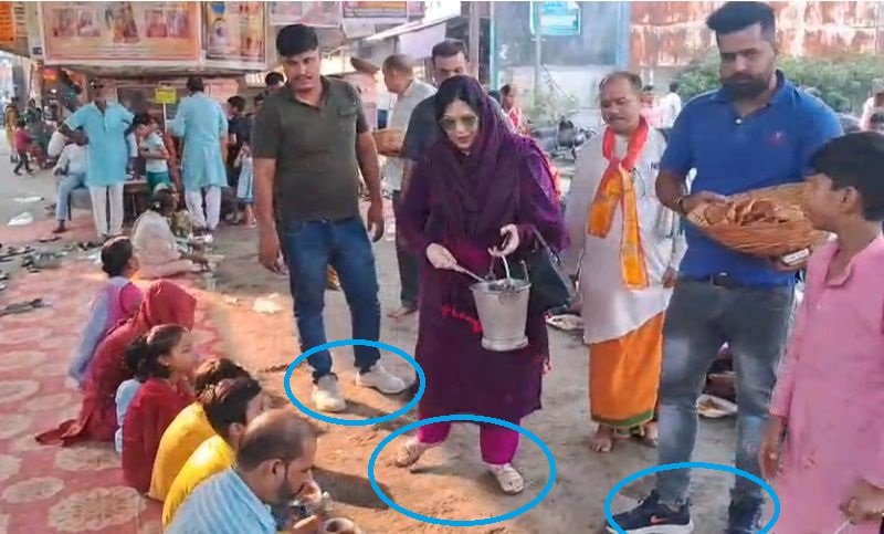 चप्पलें तो कपड़े की बता दीं, पर स्पोर्ट्स शू किस 'कपड़े' के बने थे जनाब....इसका क्या देंगे जवाब ?