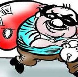 रात में सोता रह गया पूरा परिवार, चोर माल और जेवर लेकर हुए फरार