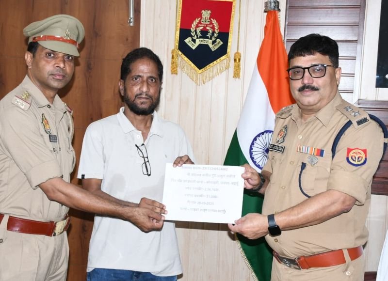 विदेश भेजने का दिया झांसा, गुजरात के लग्जरी होटल में रुकवाया, धीरे-धीरे करके ठग लिए 3.5 लाख