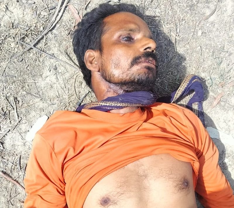 बंद फैक्ट्री के गेट के पास पेड़ पर लटका मिला युवक का शव, जेब से मिला ई-श्रम कार्ड