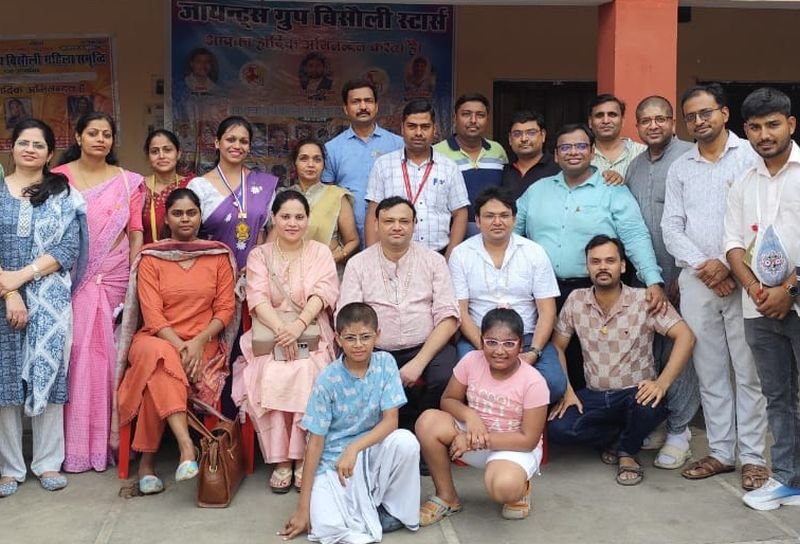 निशुल्क चिकित्सा शिविर का उठाया लाभ, 894 मरीजों की जांच कर दवा दी