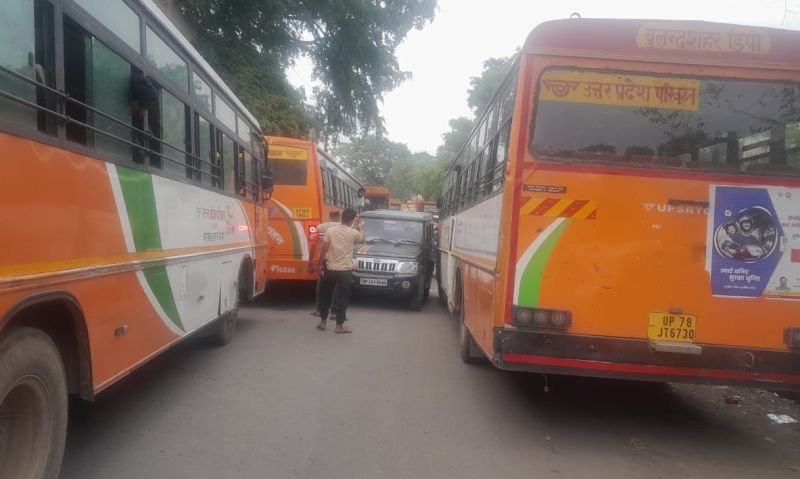 हर जगह पुलिस जनता की मददगार...पर यहां तो वह भी मदद की 'तलबगार'