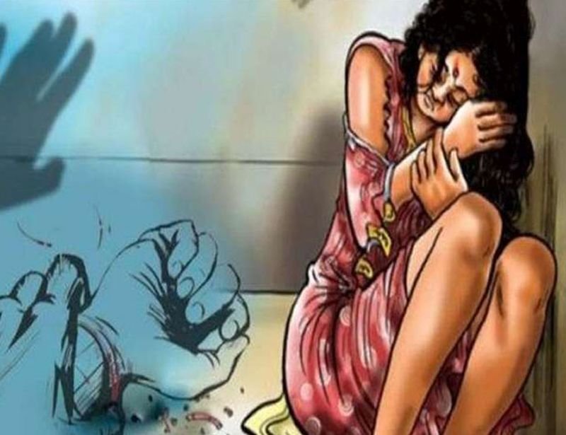 बच्चे सो गए तो देवर ने दबोच लिया विधवा भाभी को, कर डाला दुष्कर्म