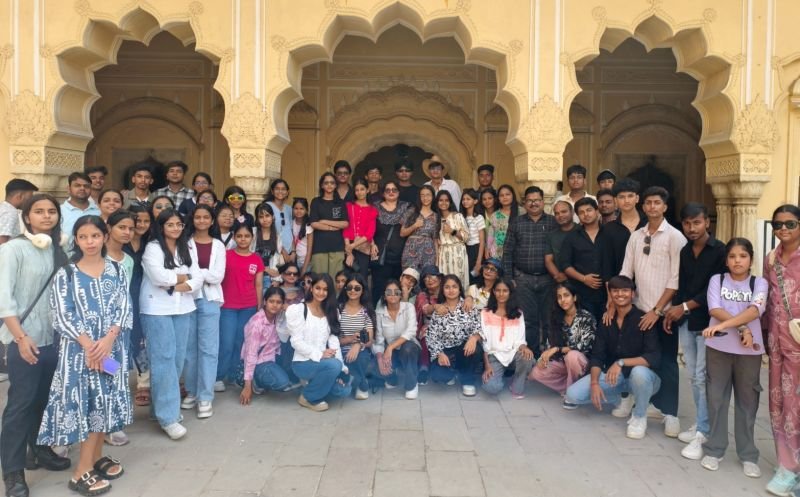 मदर एथीना स्कूल के विद्यार्थियों ने तीन दिन किया जयपुर के ऐतिहासिक स्थलों का भ्रमण