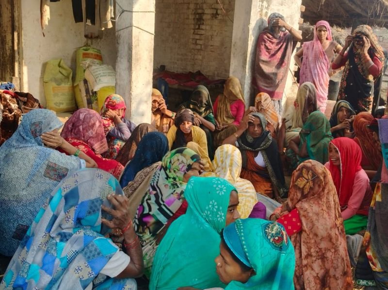 ठेकेदार के उत्पीड़न से तंग आकर युवक ने लगा ली फांसी, फंदे पर लटका मिला शव