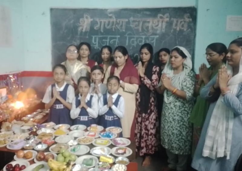 श्री राम सरस्वती विद्या मंदिर इंटर कॉलेज में गणेश उत्सव की धूम
