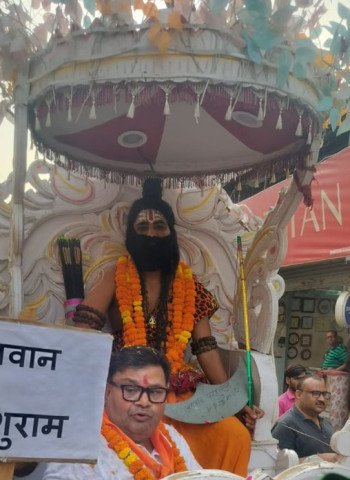 शहर में निकली परशुराम शोभायात्रा, शास्त्री चौक पर हुआ भव्य स्वागत