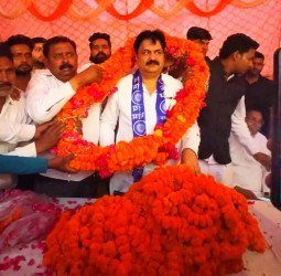 पूर्व मंत्री आबिद रज़ा ने शेखूपुर विधानसभा के गांवों में किया पीडीए का प्रचार