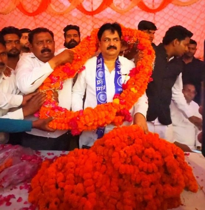 पूर्व मंत्री आबिद रज़ा ने शेखूपुर विधानसभा के गांवों में किया पीडीए का प्रचार