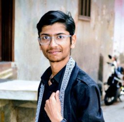 10वीं की परीक्षा में फ्लोरेंस स्कूल के छात्र मोहम्मद अर्श खान ने हासिल किये 85.2 प्रतिशत अंक