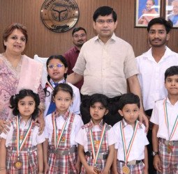 एबीसी किड्ज मांटेसरी स्कूल में स्केटिंग प्रतियोगिता के विजेता सम्मानित