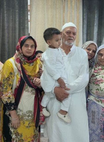 पत्नी के साथ हज यात्रा को रवाना  हुए सेवानिवृत्त प्रधानाध्यापक मोहम्मद आफाक