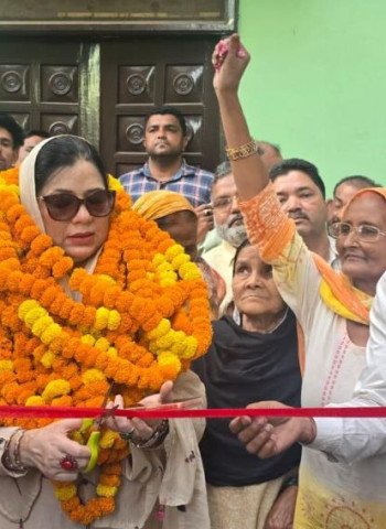दो वार्डों में 18 लाख की लागत से बनी सीसी नालियों का उद्घाटन