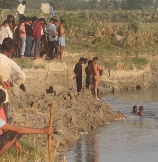 VIDEO: चीखते रहे मासूम, फिर समा गए गंगा में...नहाने गए पांच बच्चे गंगा में डूबे, एक की मिली लाश, दो लापता