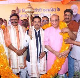 बदायूं के लोगों को मिली सुविधा, दिल्ली तक जाने वाली इंटरसिटी एक्सप्रेस का शुभारंभ